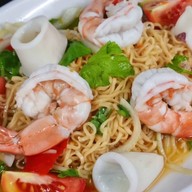 พริกแซ่บ โคตรยำ&กะเพราไข่ข้น(ตลาดนายใหญ่) - ถนนเลียบคลองสอง เลียบคลองสอง