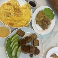 เมนูของร้าน ซ้งเป็ดพะโล้ ประดิพัทธ์