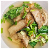 ร้านบุญเลิศ บะหมี่เกี๊ยว-ข้าวหมูแดง นางเลิ้ง