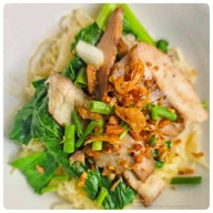 ร้านบุญเลิศ บะหมี่เกี๊ยว-ข้าวหมูแดง นางเลิ้ง