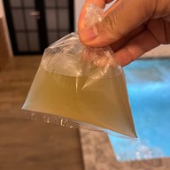 กระเพราถาดยักษ์  ข้างแหลมทอง