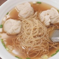 หนึ่งเดียว บะหมี่ฮ่องกง หมูแดง เกี๊ยวหมูยักษ์ กรุงธนบุรี