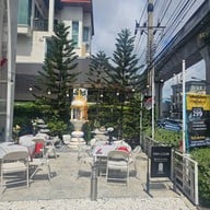 Hom cafe & Restaurant -