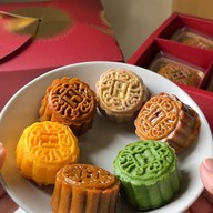 HOLIDAY PASTRY (ฮอลิเดย์ พาสทรี)- เซ็นทรัลเวิลด์