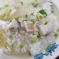 เมนูของร้าน ข้าวต้มปลา BY อุษณีย์ ยศเส