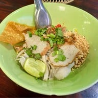 ก๋วยเตี๋ยวปลาย่าลี