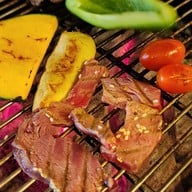 Hachi Grill Bar รวมโชค