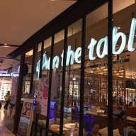 หน้าร้าน On the Table เซ็นทรัลพลาซ่าลาดพร้าว