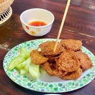 เมนูของร้าน ก๋วยเตี๋ยวปลาย่าลี
