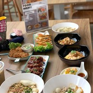 In White Noodles & Cafe' สุรินทร์