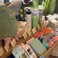 White Story Charn At The Avenue