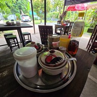 ก๋วยเตี๋ยวคุ้มเงิน สาขาเดียว ข้างโกลบอลเฮาส์ เชียงราย