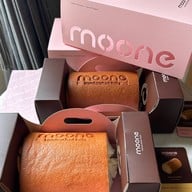 Moone Rolls Central World