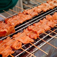 ไก่ทองปิ้งย่าง หลังเทศบาลนครสวรรค์ สาขาเขากบเอราวัญ