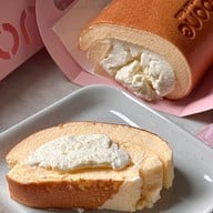 Moone Rolls Central World