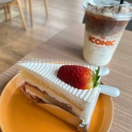 เมนูของร้าน The ICONIC 2 กาแฟ ครอฟเฟิล เบเกอรี่ และ อาหาร