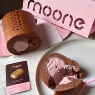 Moone Rolls Central World