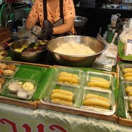 บรรยากาศ ข้าวเหนียวมูล  ตลาดพุงกาง