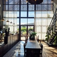 Islandish เกาะสีชัง