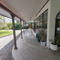 หน้าร้าน holly home