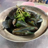 สมศักดิ์ปูอบ ลาดหญ้า