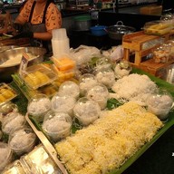 บรรยากาศ ข้าวเหนียวมูล  ตลาดพุงกาง