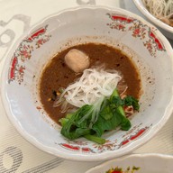 ก๋วยเตี๋ยวเรืออนุสาวรีย์ชัยฯ เจ๊แป๊ด เจ้าเด็ดสะท้านโลก
