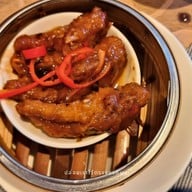 The Emporia โรงแรมเอมโพเรียมสวีท