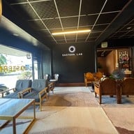 บรรยากาศ Eastern Lab