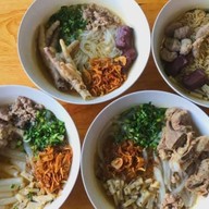 ก๋วยจั๊บญวนนายต้น ต้นตำรับจากอุบล เครื่องเเน่นๆ