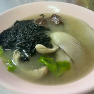 เมนูของร้าน เกาเหลาเลือดหมู เจ้ยุ จุฬา50