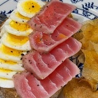 LARDER (Sandwich, Sourdough, Bagel) - Sukhumvit 39 พร้อมพงษ์