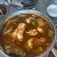 เมนูของร้าน เรือนไทยกุ้งเผา วัดเชิงเลน