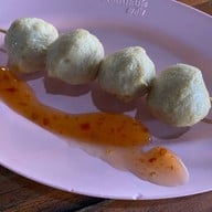 น้ำย้อยเมืองแป้ กาดน้ำทอง