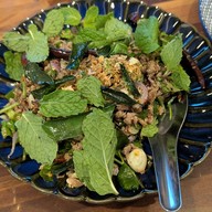 เมนูของร้าน ล้านเลื่องลาว ทางด่วนจตุโชติ