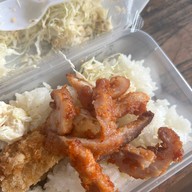 หมูทอด ซอยลือชา