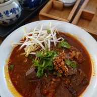 เมนูของร้าน เสน่ห์เหนือ [ข้าวซอย ขนมจีนน้ำเงี้ยว ก๋วยเตี๋ยวเนื้อตุ๋น ไก่ตุ๋น ตามสั่ง]