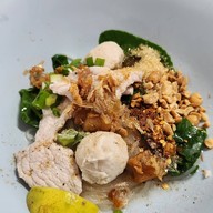 เมนูของร้าน ก๋วยเตี๋ยวตำลึง