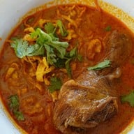 เมนูของร้าน เสน่ห์เหนือ [ข้าวซอย ขนมจีนน้ำเงี้ยว ก๋วยเตี๋ยวเนื้อตุ๋น ไก่ตุ๋น ตามสั่ง]