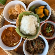 เมนูของร้าน ไต่ขัว ครัวเมือง