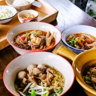 🍜 ก๋วยเตี๋ยวหมูตุ๋น นุ่มละลายในปาก 🍜 ก๋วยเตี๋ยวหมูตุ๋น บ้านคุณแม่