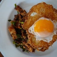 เมนูของร้าน เสน่ห์เหนือ [ข้าวซอย ขนมจีนน้ำเงี้ยว ก๋วยเตี๋ยวเนื้อตุ๋น ไก่ตุ๋น ตามสั่ง]