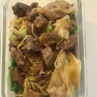 ร้านบุญเลิศ บะหมี่เกี๊ยว-ข้าวหมูแดง นางเลิ้ง