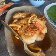 เมนูของร้าน เรือนไทยกุ้งเผา วัดเชิงเลน