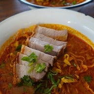 เมนูของร้าน เสน่ห์เหนือ [ข้าวซอย ขนมจีนน้ำเงี้ยว ก๋วยเตี๋ยวเนื้อตุ๋น ไก่ตุ๋น ตามสั่ง]