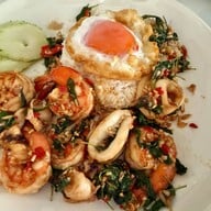 Hereduan Street Food (เฮียด่วน) บรรทัดทอง