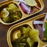 เมนูของร้าน เสน่ห์เหนือ [ข้าวซอย ขนมจีนน้ำเงี้ยว ก๋วยเตี๋ยวเนื้อตุ๋น ไก่ตุ๋น ตามสั่ง]