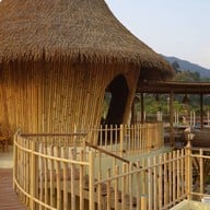 สะปันกลางนา