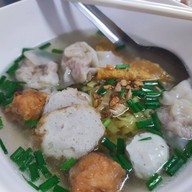 ย่งเส็งเจริญ ถนนโพธิ์กลาง