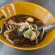 ก๋วยเตี๋ยวเนื้อ สว่างอรุณ (โชคชัย4)
